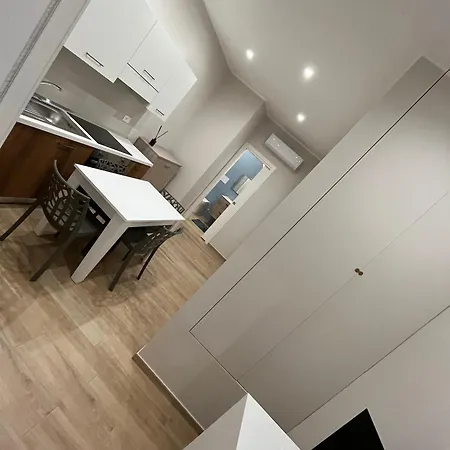 A Due Passi Dal Mare Apartment *